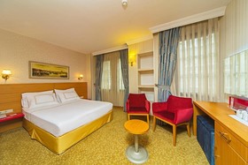 Almina Hotel