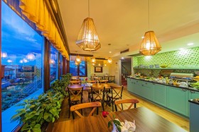 Almina Hotel
