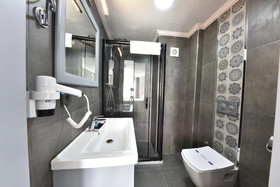 Almina Inn Hotel