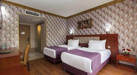 Alrazi Hotel