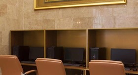 Alrazi Hotel