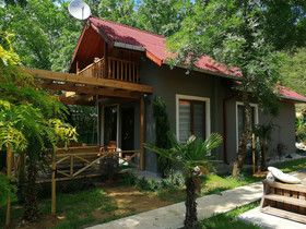 Antik River House
