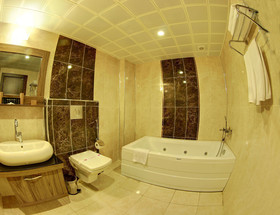 A Palace Hotel & Suites