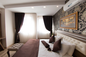 A Palace Hotel & Suites