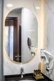Aprilis Deluxe Hotel