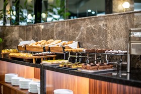 Aprilis Deluxe Hotel