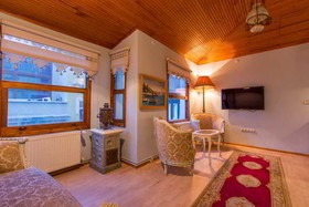 Aretias Antique House