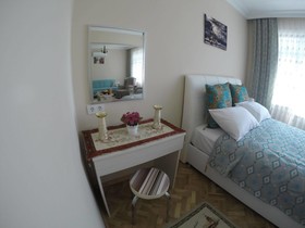 Atam Suites & Apart