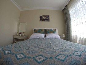 Atam Suites & Apart
