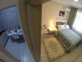 Atam Suites & Apart