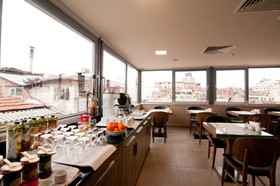 Ayramin Deluxe Hotel