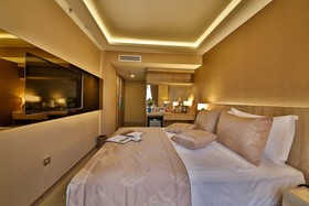 Ayramin Deluxe Hotel