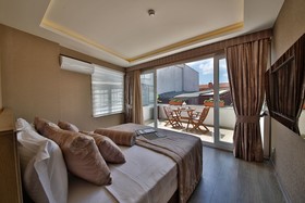 Ayramin Deluxe Hotel