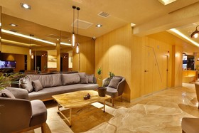 Ayramin Deluxe Hotel