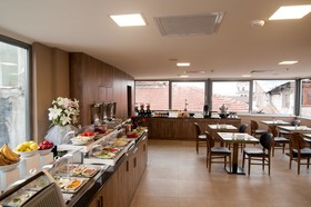 Ayramin Deluxe Hotel