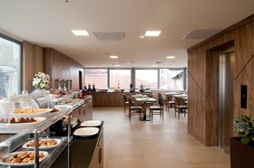 Ayramin Deluxe Hotel