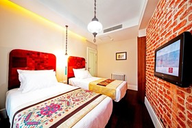 Azade Suites