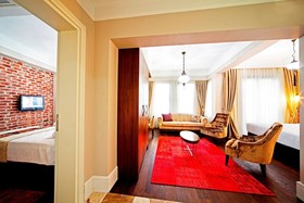 Azade Suites