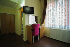 Azre Hotel