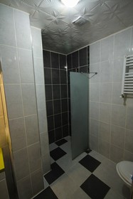 Azre Hotel