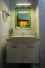 Azre Hotel