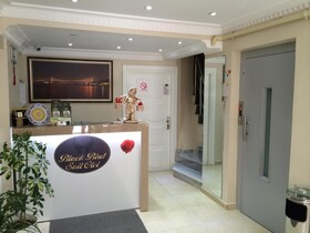 Black Bird Suite Hotel