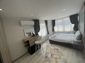Blue Mansion Hotel