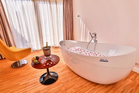 Business Life Boutique Hotel
