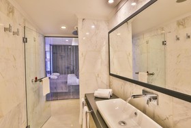 Business Life Boutique Hotel
