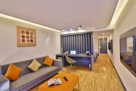 Business Life Boutique Hotel