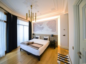 Akka Lush Hotel