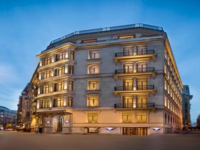 Akka Lush Hotel