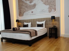 Akka Lush Hotel