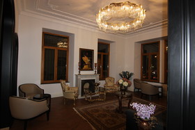 Akka Lush Hotel