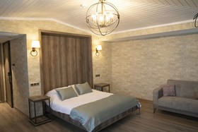 Castle Franco Suites