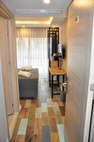Check In Hotel