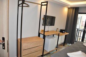 Check In Hotel