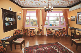 Cheers Vintage Hostel