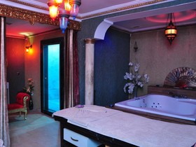 Nova Plaza Crystal Hotel