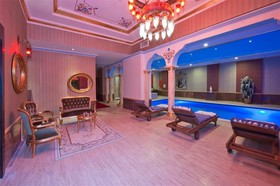 Nova Plaza Crystal Hotel