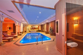 Nova Plaza Crystal Hotel