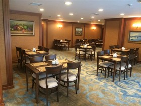 Nova Plaza Crystal Hotel