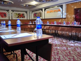 Nova Plaza Crystal Hotel