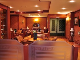 Nova Plaza Crystal Hotel