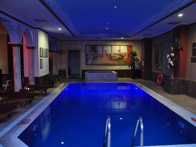 Nova Plaza Crystal Hotel