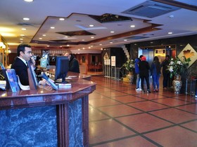 Nova Plaza Crystal Hotel