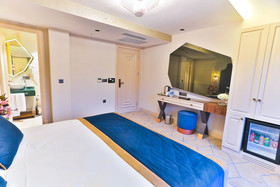 Danis Hotel