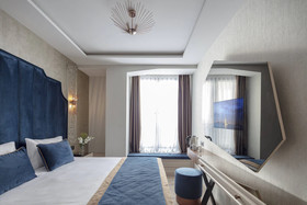 Danis Hotel