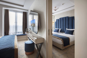 Danis Hotel