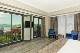 Demiray Hotel